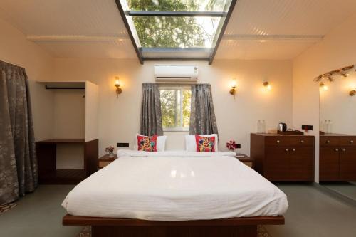 Anjaneri Apartment | Treehouse Cozy Nature Retreat - by Vivasa Villas