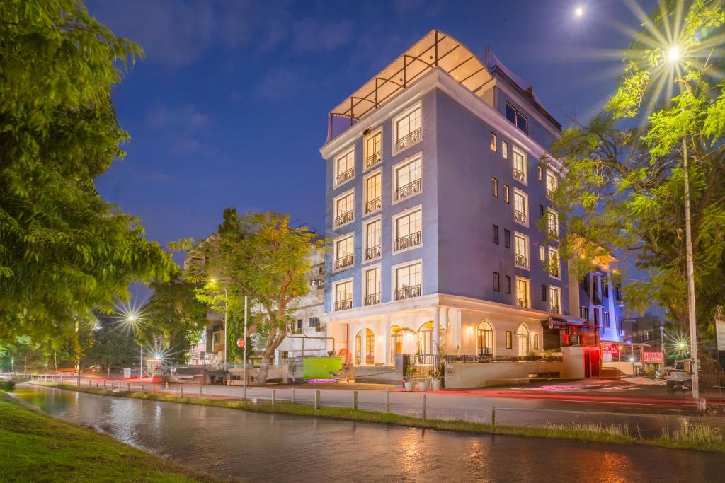 Udaipur Hotel | Tripli Hotels Blue Moon