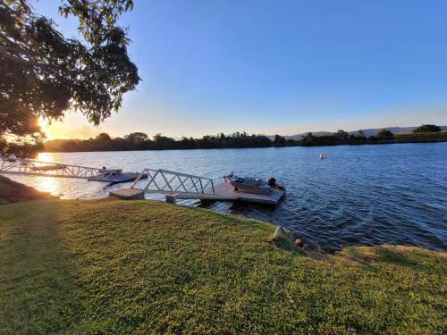South Murwillumbah House | Tweed River Waterfront Cottage