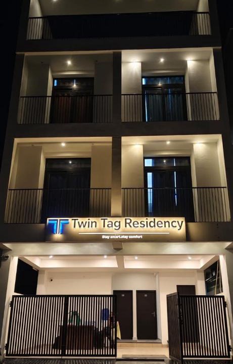 Semmencherry Hotel | Twin Tag Residency