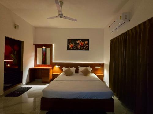 Alwaye House | Upper Crest Luxury Homestay Near Kochi Airport