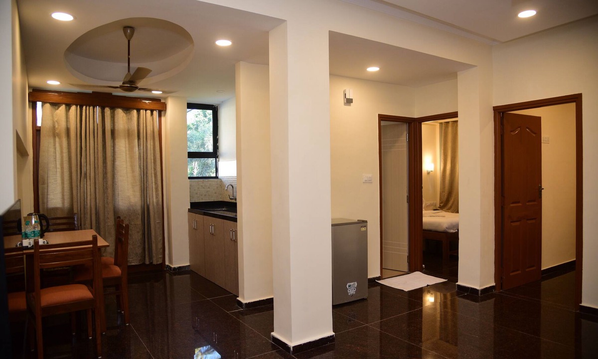 Candolim Hotel | Valentines Retreat- Near Candolim Beach