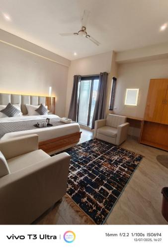 Indore Hotel | Vamika Family Suites