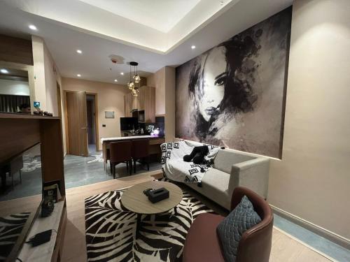 Gurugram Apartment | Vellostay Paras Charcoal Studio - Gurgaon - Aravali View