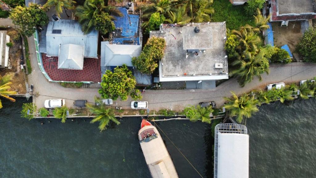 Alappuzha Hotel | Venice Riverside