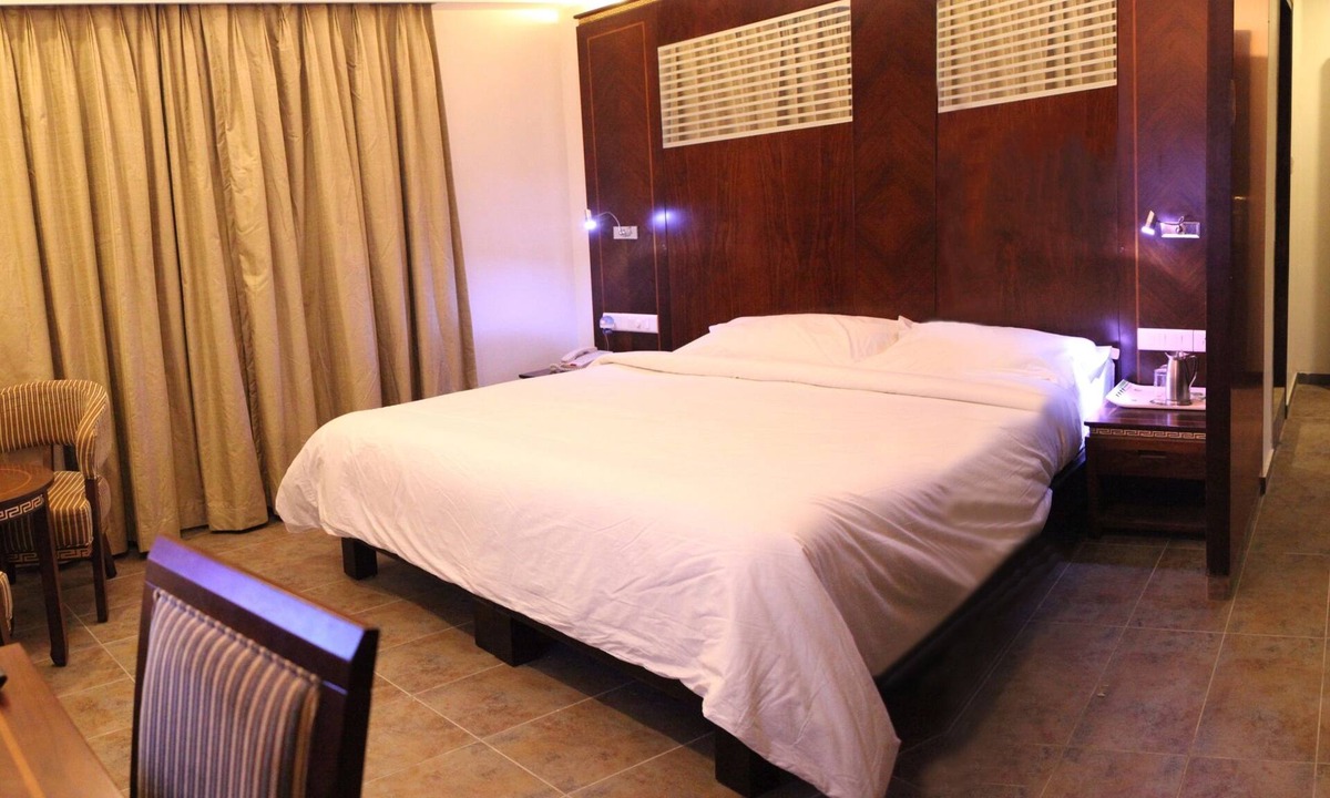 Kakinada Hotel | Venky Residency