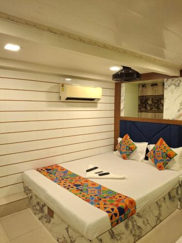 Wellington Pier Hotel | Venus Guest House