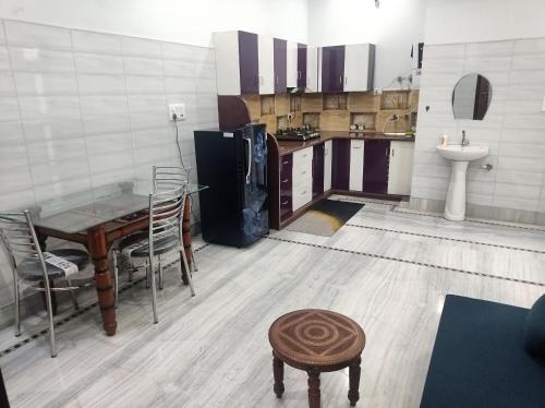 Agra Apartment | Verma Niwas A Warm & Homely Stay