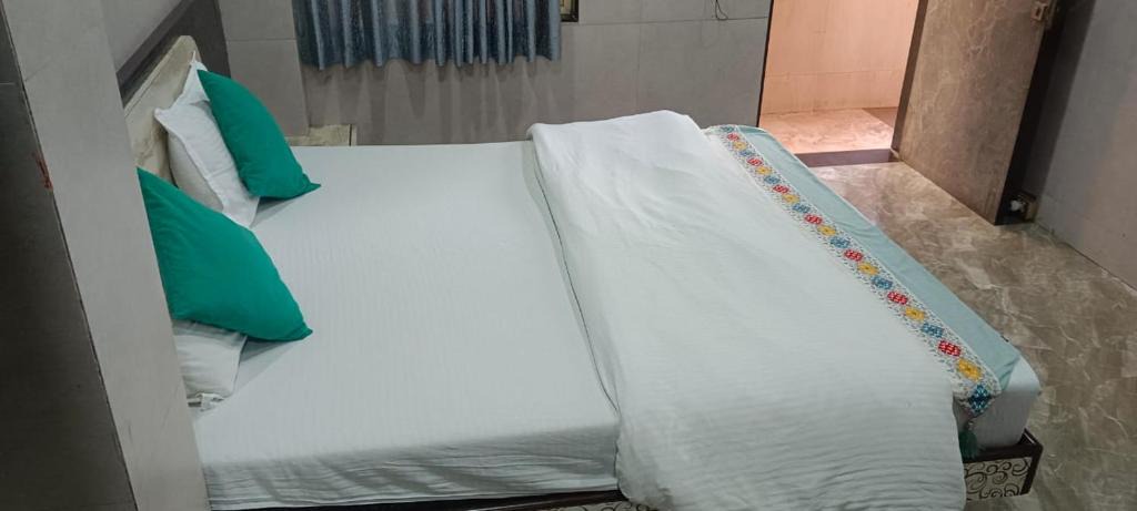 Daulatabad Hotel | Vishwa hotel and lodging