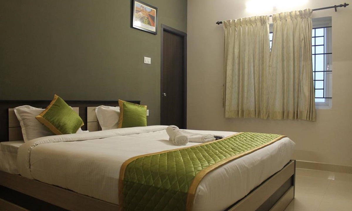 Madurai Hotel | Viswa Residency by Azalea