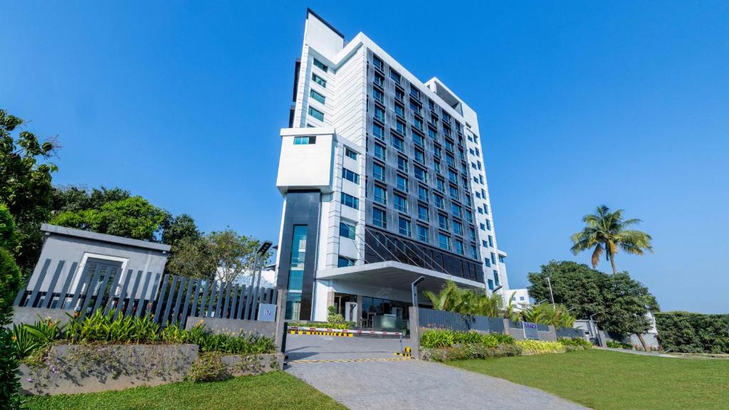Aluva Hotel | Vivanta Kochi, Aluva