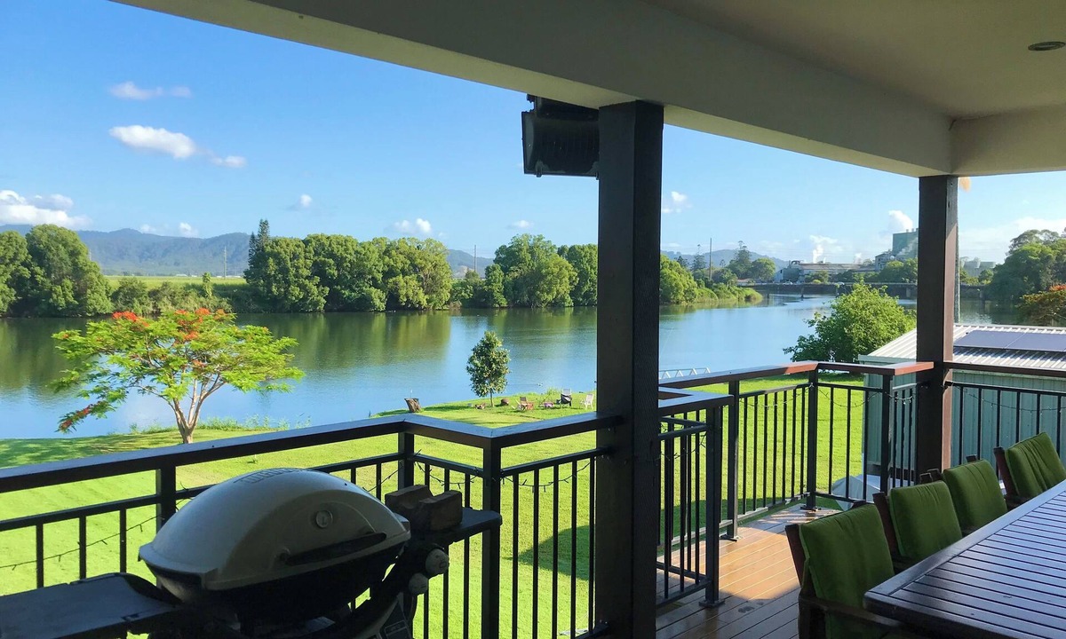 South Murwillumbah House | Waterfront Murwillumbah - Great White on Tweed