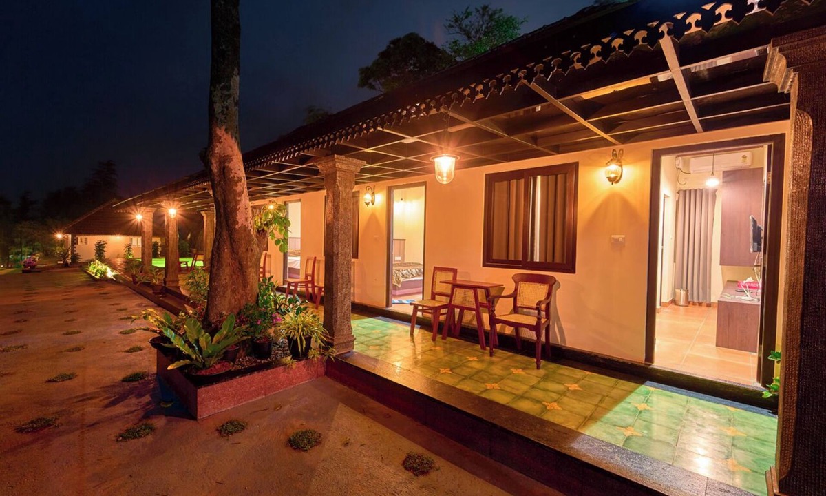 Mannarkkad Villa | Whispering Hills Attappadi by VOYE HOMES
