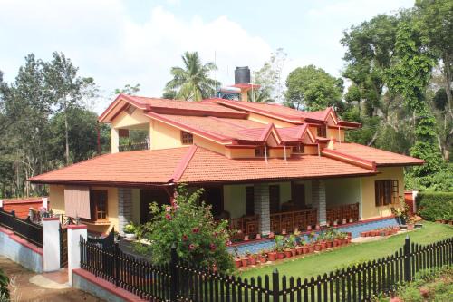 Kushalnagar House | Whistling Woods Farm Stay
