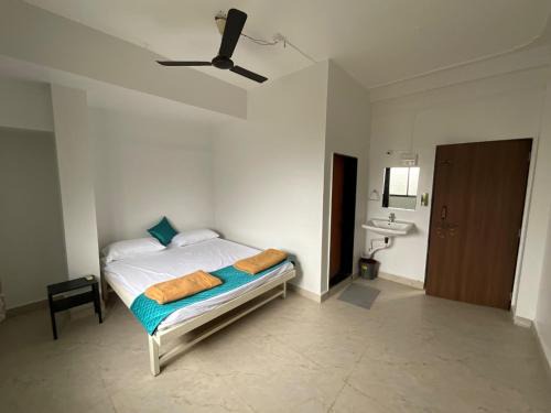 Tuljapur House | White Lotus Bhakta Niwas