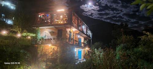 Bhagsu Nag House | White Rabbit Guest House