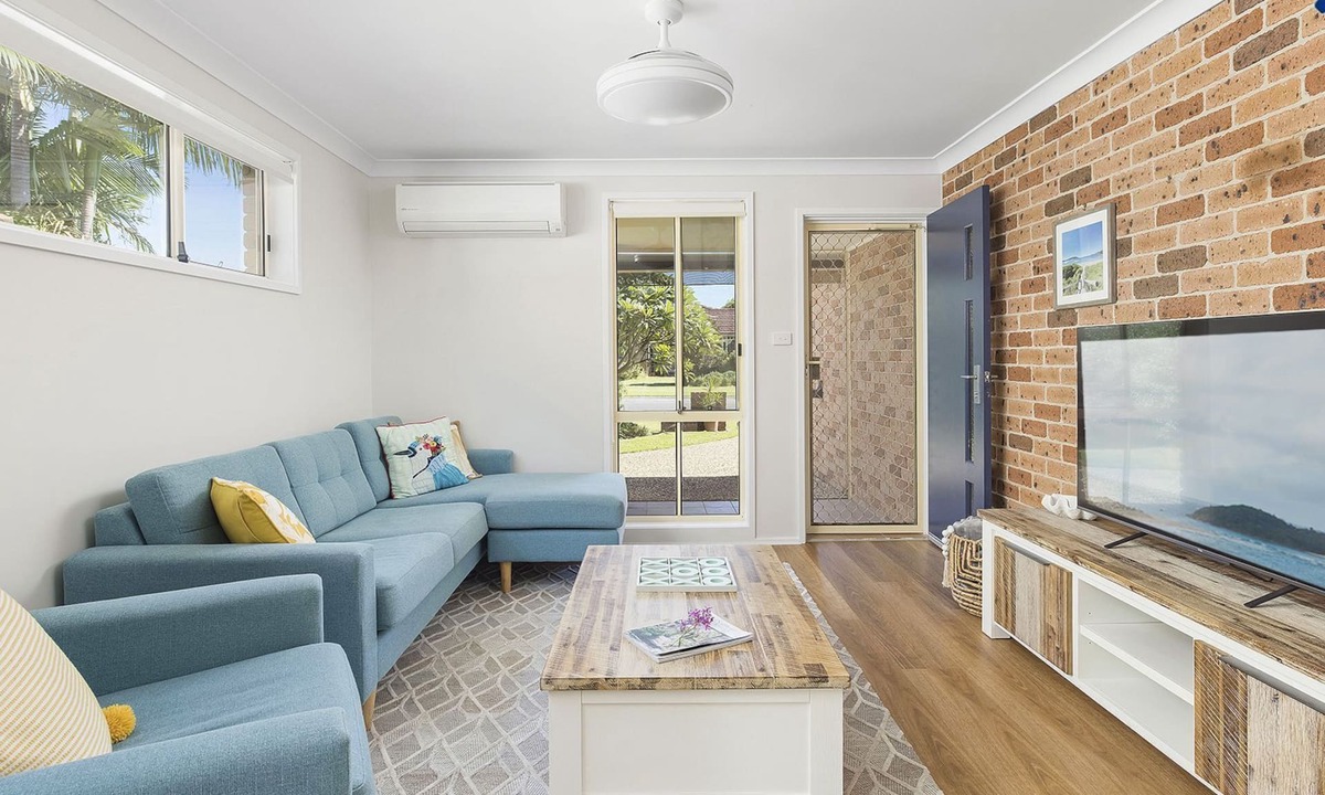 Fingal Bay House | Whitesands Hideaway — Stay 3 Pay 2