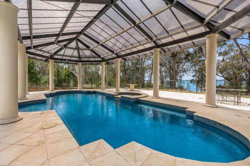Morisset House | Wilderness Waters Grand Estate with Private Pool and Tennis Court