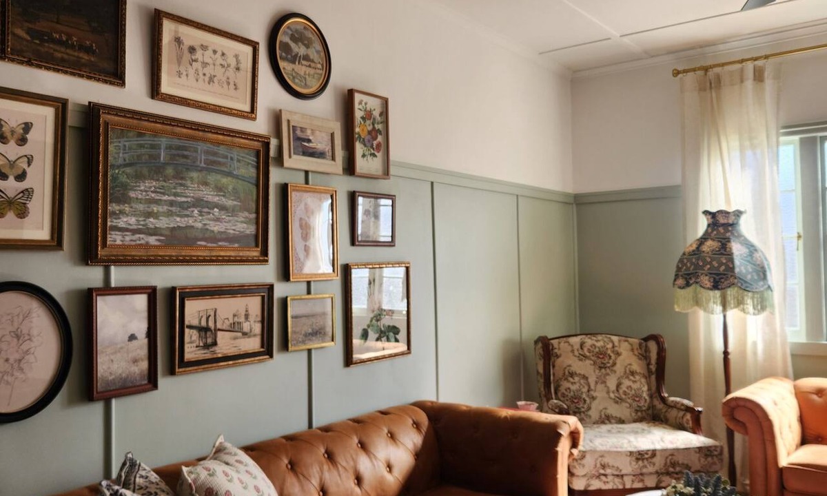 Stanthorpe House | Willow's Garden Couples retreat, woodfired hottub, Giant hammock, Chess & Swing.