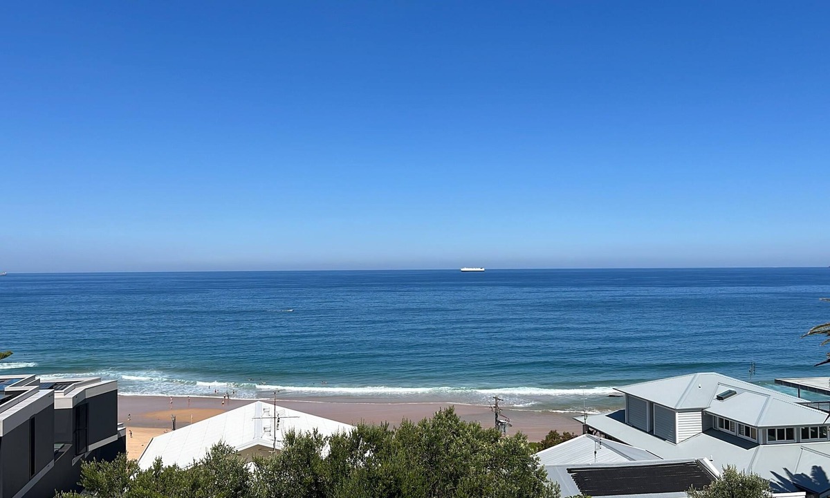 Wombarra House | Wombarra Beach House with Ocean views Sleeps 8