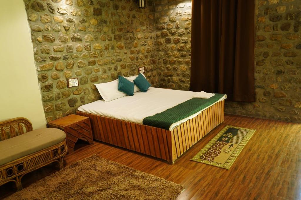 Khattalwada House | wood stone corbett