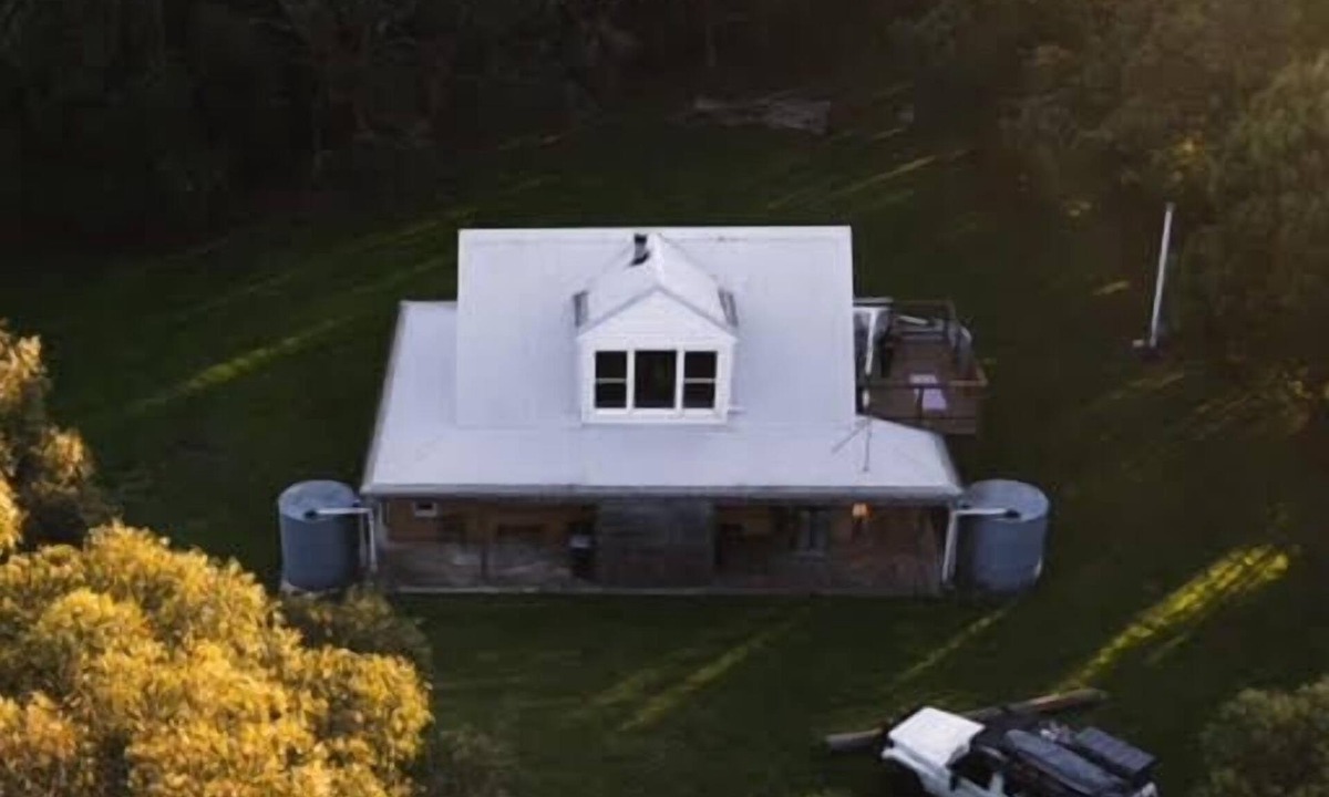 Port Campbell House | Woodlands - Secluded Rustic Cottage Near Great Ocean Road