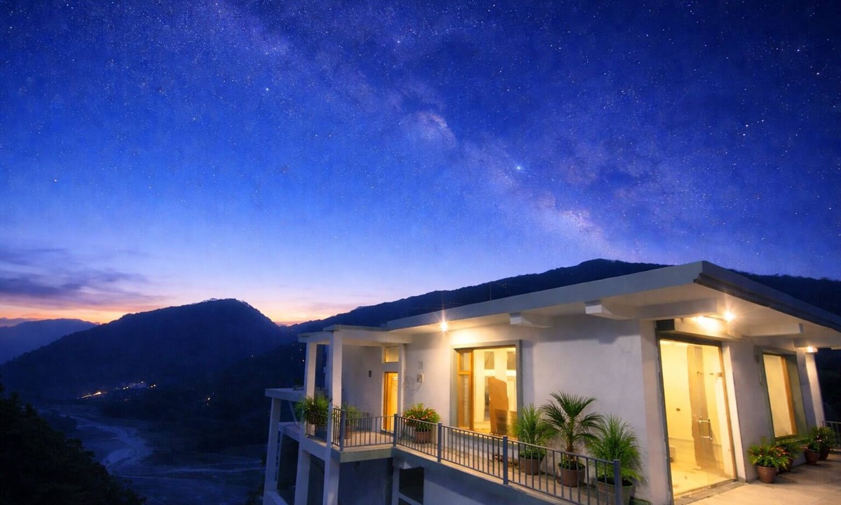 Barkot Hotel | Yamunotri Heights