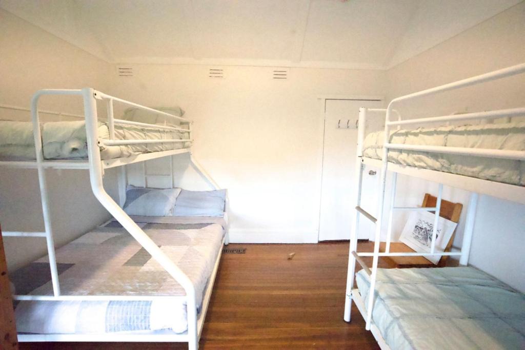 Morning Bay Hostel | YHA Pittwater Eco, Sydney