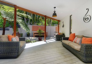 Beachside Manor - beachfront at Sapphire Beach