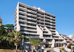 Border Terrace unit 8 - Large apartment walk to beaches and clubs