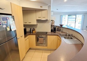 Jubilee Apartment 06