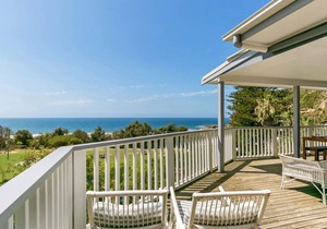 Salty Air Beachside Cottage by HolidayCo.