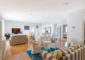Wharf Apartment Unit 15 in Narooma
