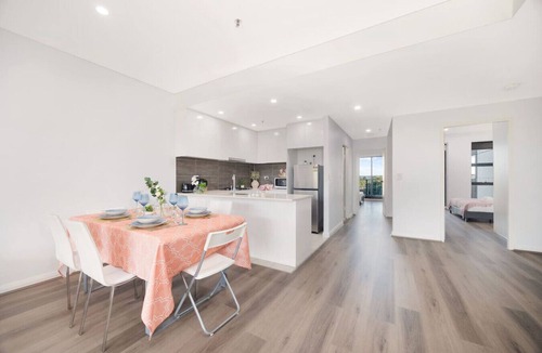 Bankstown Apartment | 位于Bankstown的安静温馨的3房公寓