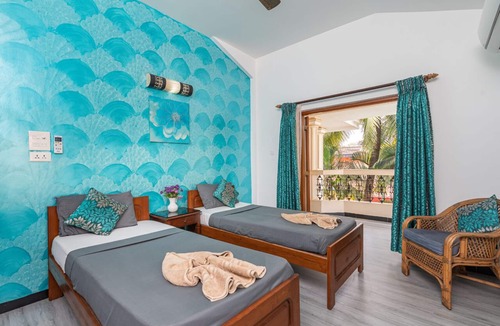 Gauravaddo Villa | 10BHK Private Family Friendly Self Catered Villa - 2 min walk to Calangute beach