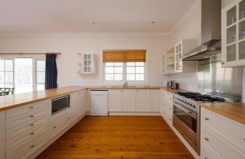 Cooranbong Apartment | 11B Cottage Cooranbong Rural Farm Creekside