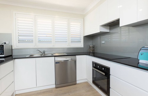 Forster House | 13 Cavill Avenue on the Forster Keys