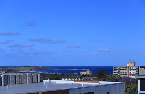 Dee Why Apartment | ★160m2 LUXURY ROOFTOP PENTHOUSE, OCEAN VIEW,GARAGE