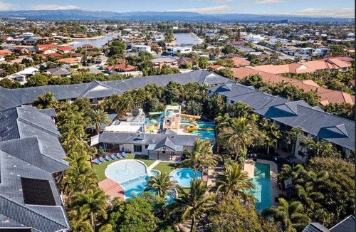 Mermaid Beach Apartment | 2 Bedroom Apt at the award winning family friendly resort at Mermaid Beach QLD.