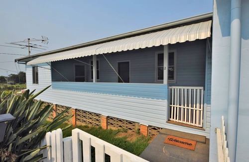 Nambucca Heads House | 2 Bellenger - Pet friendly two Bedroom house, located close the the beach and main street!