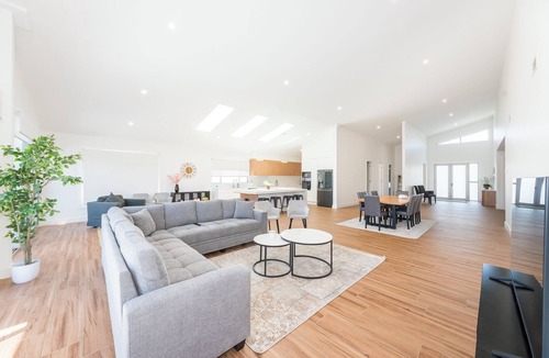Harrington House | 2 Ulmarra : 4 BR, 2 BA House in Harrington , Sleeps 10
