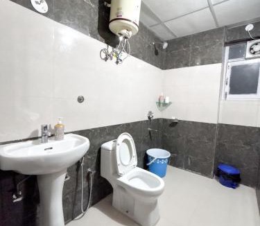Solan Apartment | 2bhk fully furnished apartment with kitchen