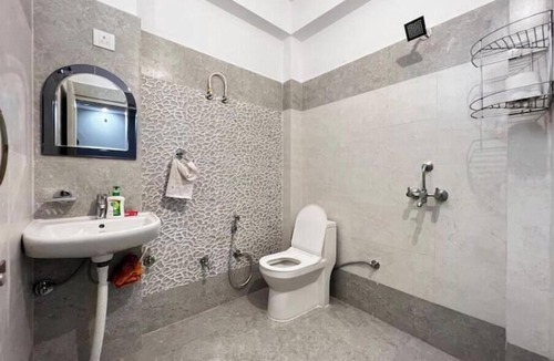Bullawala Apartment | 2BHK w Terrace Access & Pvt Parking