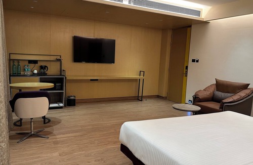 Vashi Hostel | 37th Crescent Navi Mumbai