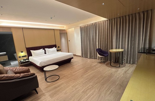 Vashi Hostel | 37th Crescent Navi Mumbai