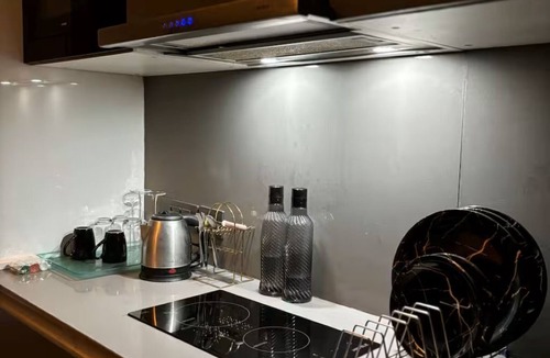 South City I Apartment | 37th floor with river view by Luxury Heights