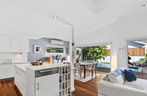 Freshwater House | 4 Bedroom Family Home With Pool - Freshwater