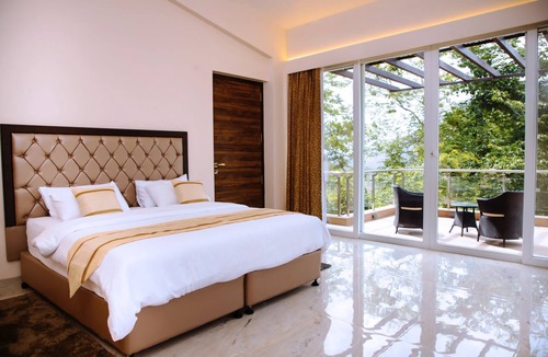 Lonavala Villa | 4 BHK VILLA WITH A PRIVATE INFINITY POOL SURROUNDED BY SERENE HILLS
