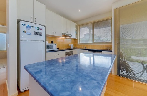 Smiths Beach House | 5 Salmon Row, What a position, so close to Smiths Beach!