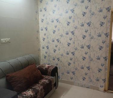 Kukatpally Housing Board Colony Apartment | 6 guests-2BHK AC-Hitec City-Comfortable Affordable